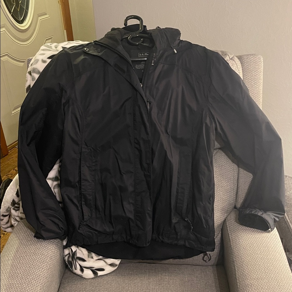 L.L. Bean Women’s Black Fleece Lined Windbreaker Jacket